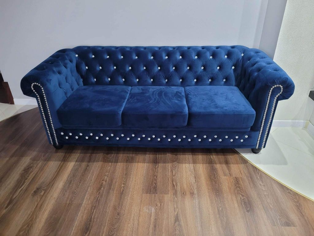 Sprzedam Piekna Sofa pikowana Felix