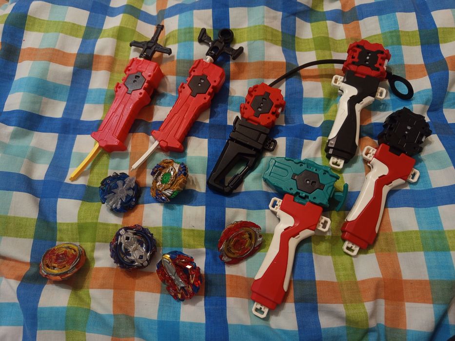 Іграшки бейблейд