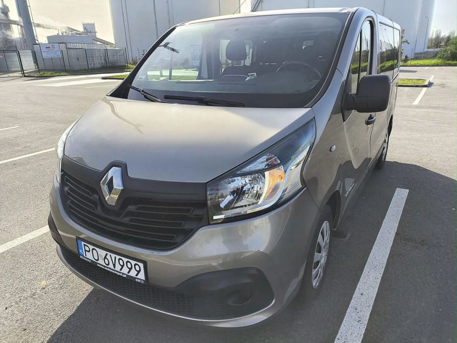 Renault Trafic Krótki - 9 osób - krajowy