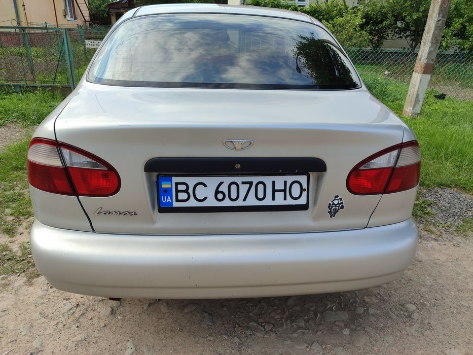 Автомобіль daewoo lanos