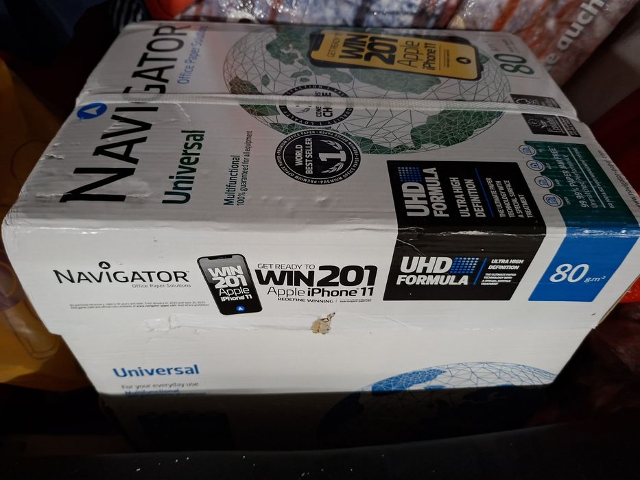 Caixa de resmas A4 navigator