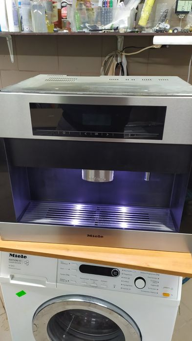 Кофемашина встройка Miele CVA 5060.