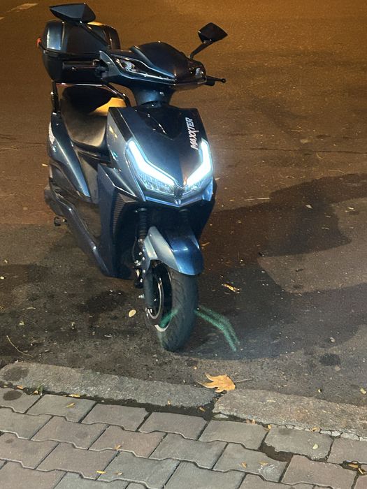 Продам скутер Maxxter Neos lll