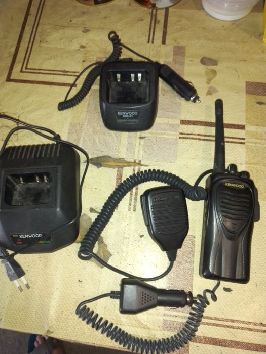 Продам рацію Kenwood