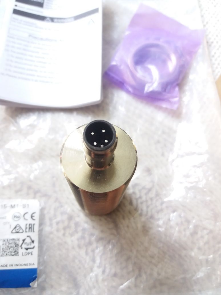 Датчик індуктивний Omron E2B