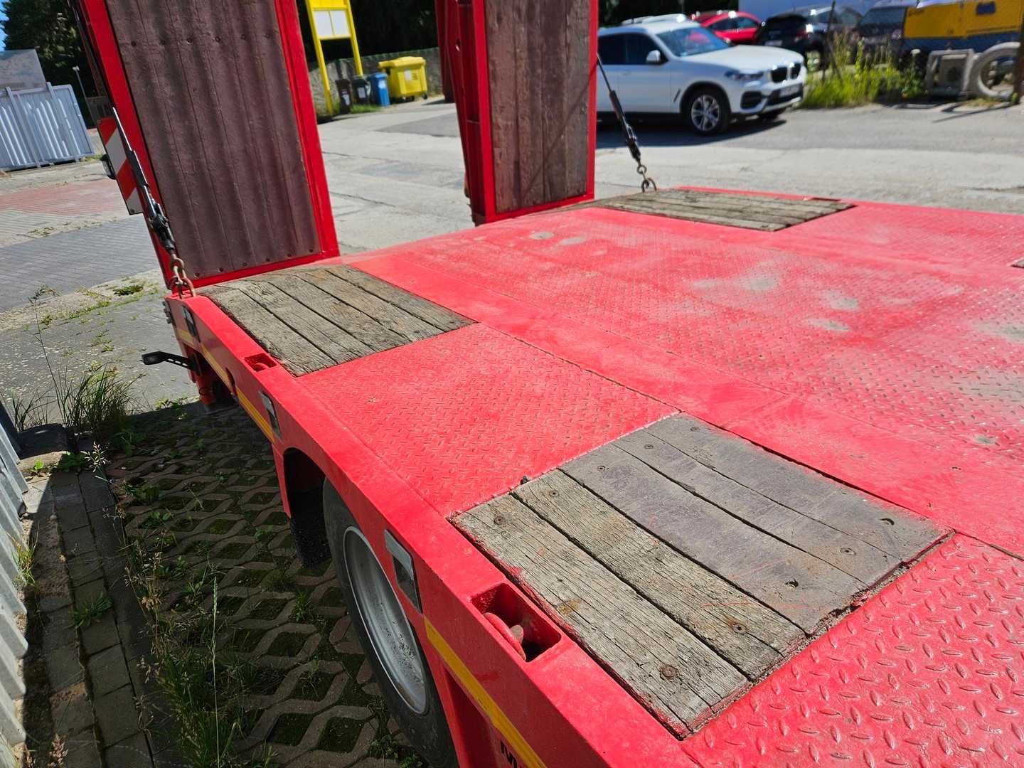 Naczepa niskopodwoziowa MEGA MNN - hydrauliczne najazdy! 2015 r