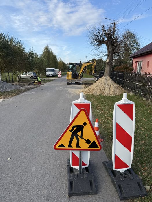 Usługi minikoparka 2.8 t. wiertnica, młot, koparko-ładowarka, wywrotka