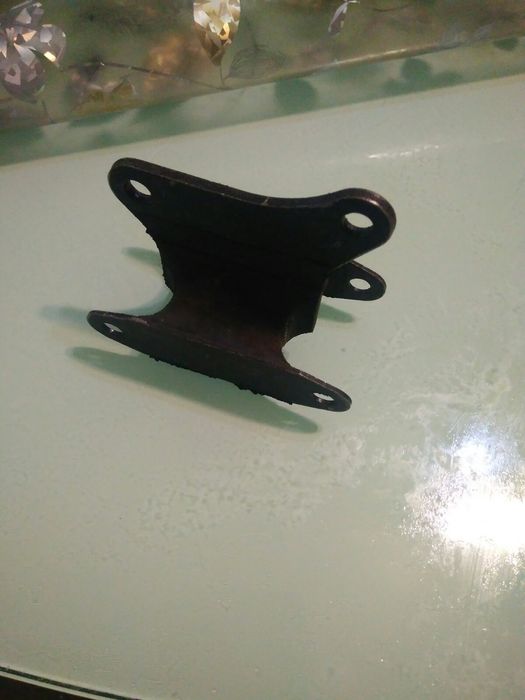 Подушка КПП ВАЗ 2101-07 (4- ступеневий) оригінал