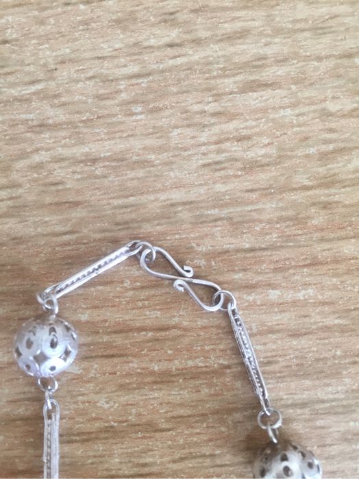 На подарунок ланцюжок з кульками  срібло