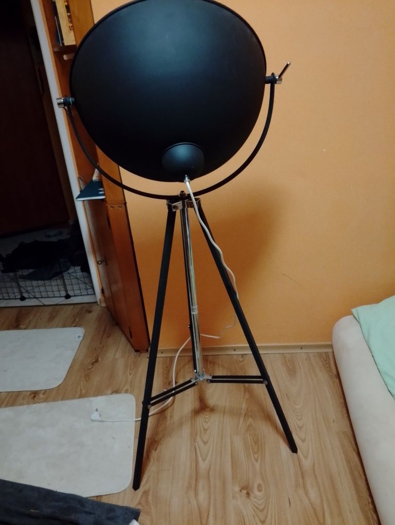 Duża lampa w stylu designerskim loft