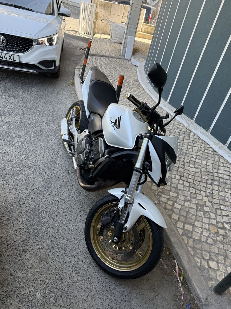 Vendo ou troco Hornet 2012