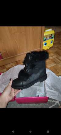 Buty z futerkiem nowe