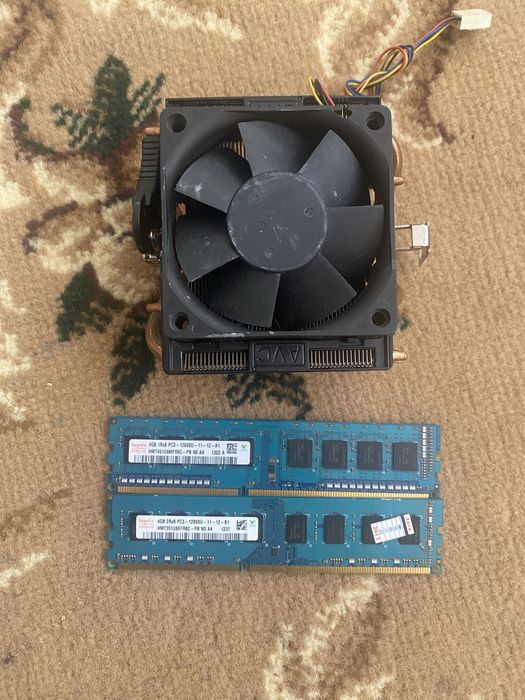 Материнська плата, процесор, оперативна память і охолодження проца.