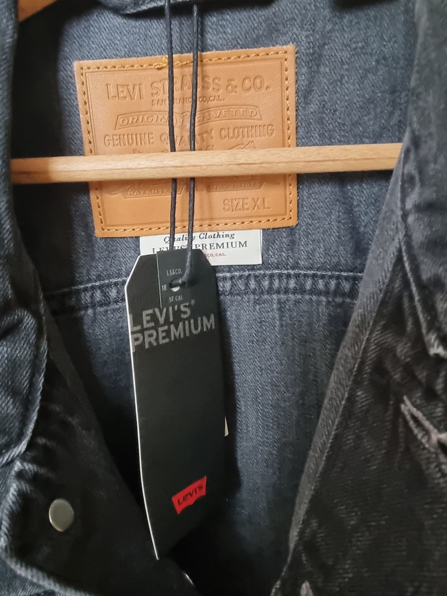 Nowa męska kurtka jeansowa w rozmiarze XL firmy Levis