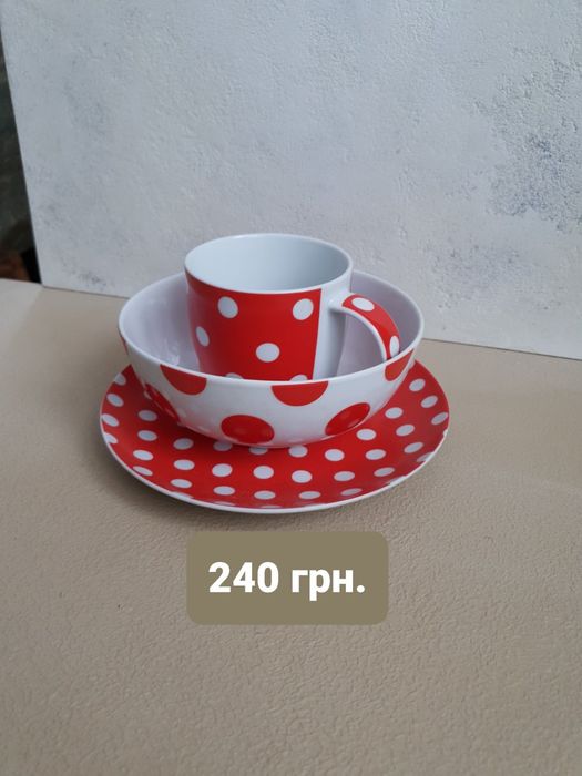 Набор посуды з 3 предмет, подарочный набор, две чайные пары .