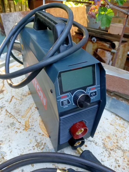 Продам сварочний апарат patton 200pro