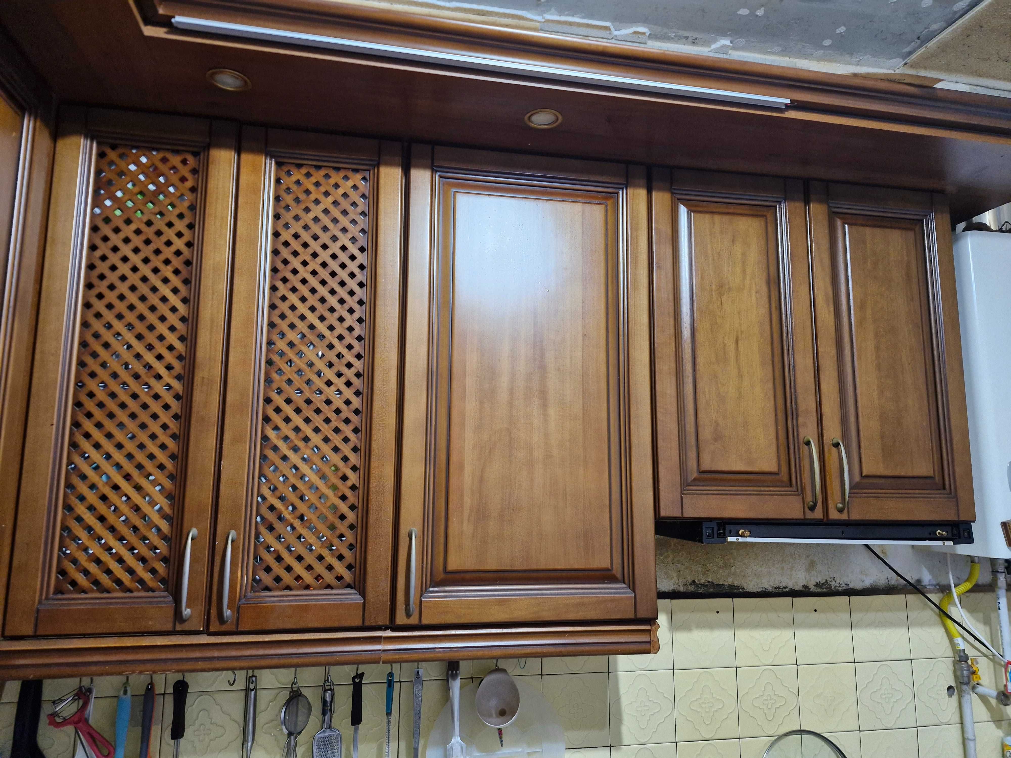 Продам кухню, фасад натуральный дуб.