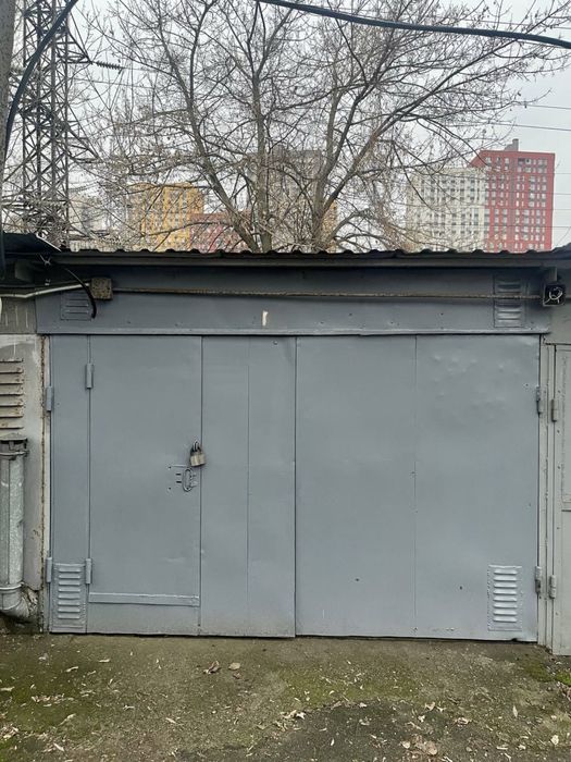 Продам гараж ( м. Видубичі)