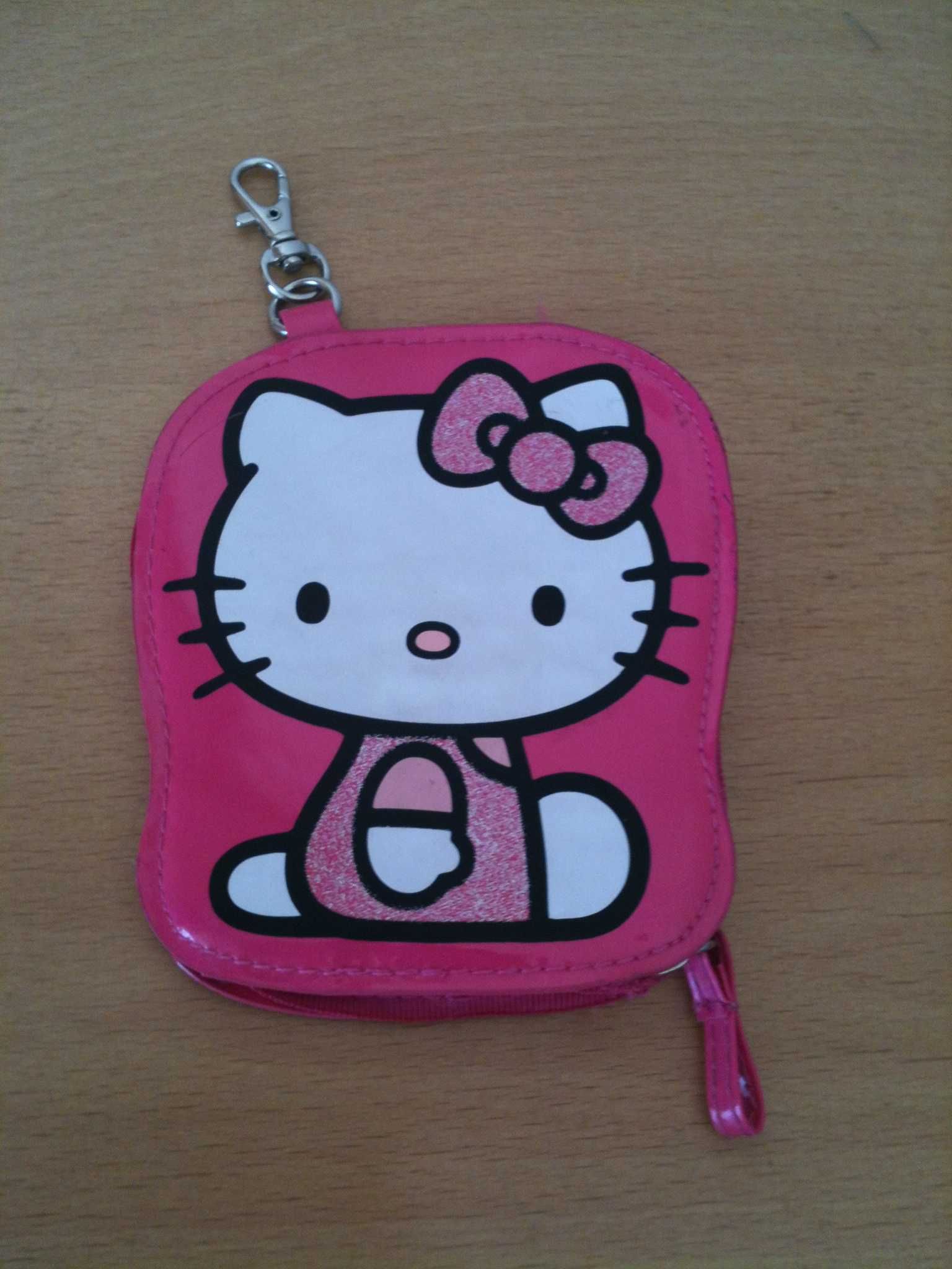 Hello Kitty - Bolsa, Porta Chaves, Camisola, Brincos