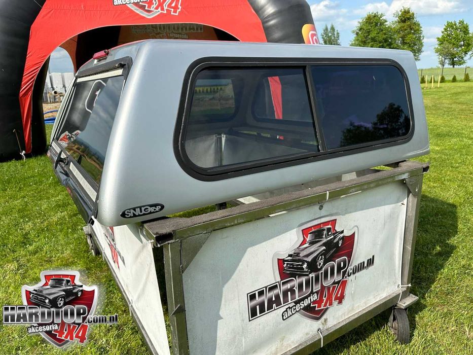 Zabudowa Nissan Navara D22 Hardtop SNUGTOP na pake 1996+