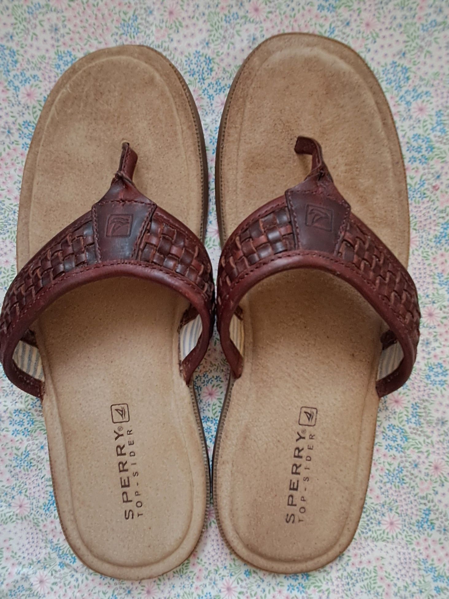 Chinelos em pele homem Sperry
Tam 44