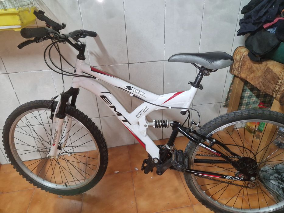 Bicicleta EMT Full susp