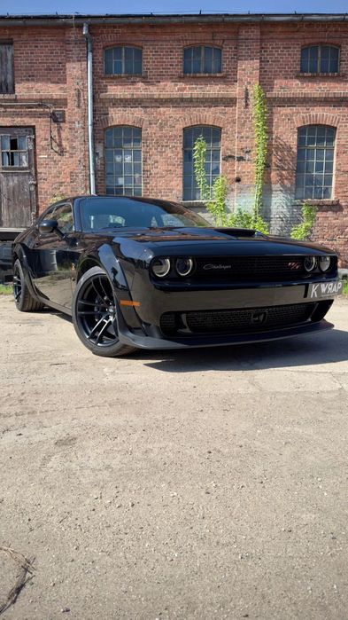 Dodge Challenger 6.4 ScatPack WideBody, cesja leasingu, salon Polska.