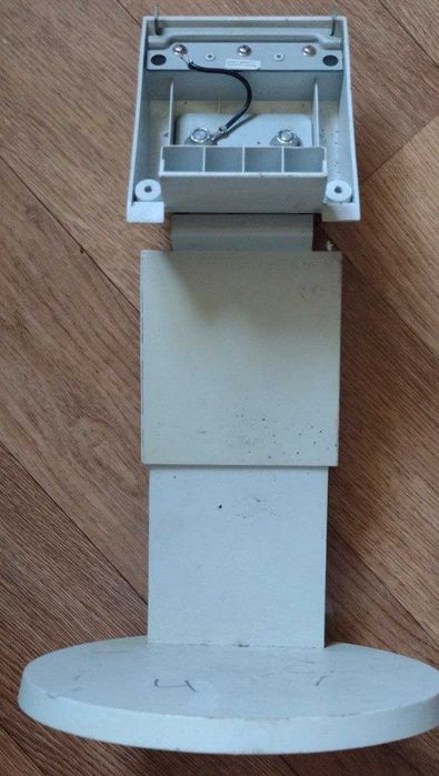 Кріплення/підставки/Ноги/ніжки від телевізорів/екранів/моніків VESA