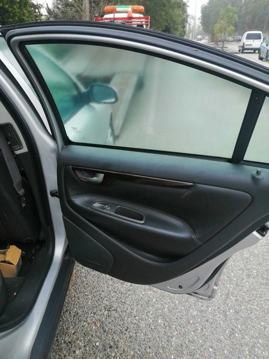 Carro Volvo S60 de 2001 para peças