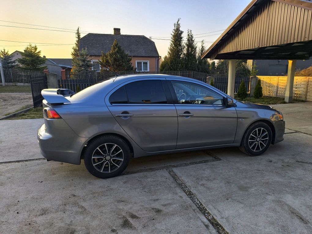 Mitsubishi Lancer