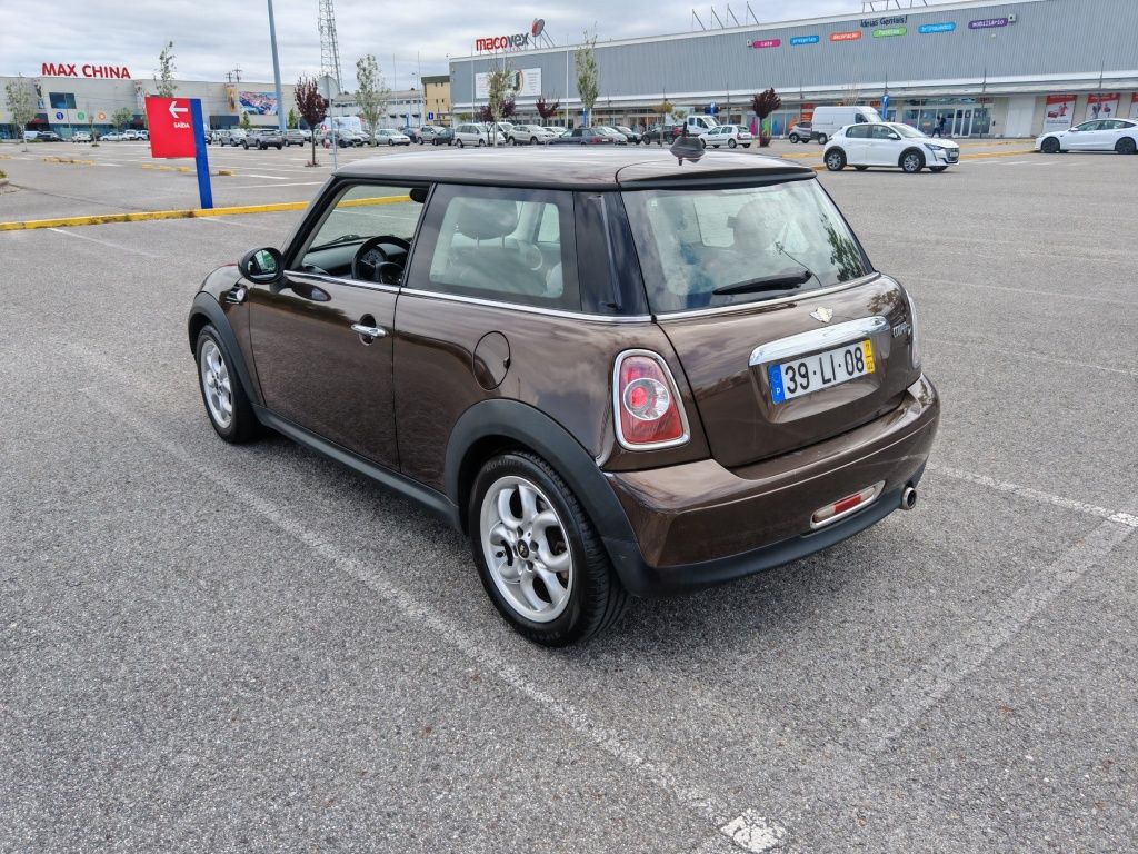 Mini Cooper D 1.6 120CV