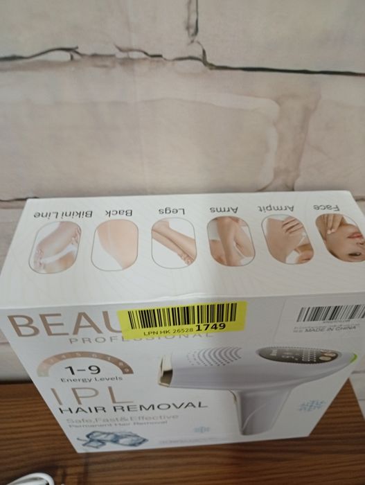 Depilator pulsacyjnego światła IPL z chłodzeniem