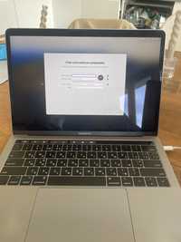 Apple Macbook Pro [touch bar - 13”] - Intel core I7