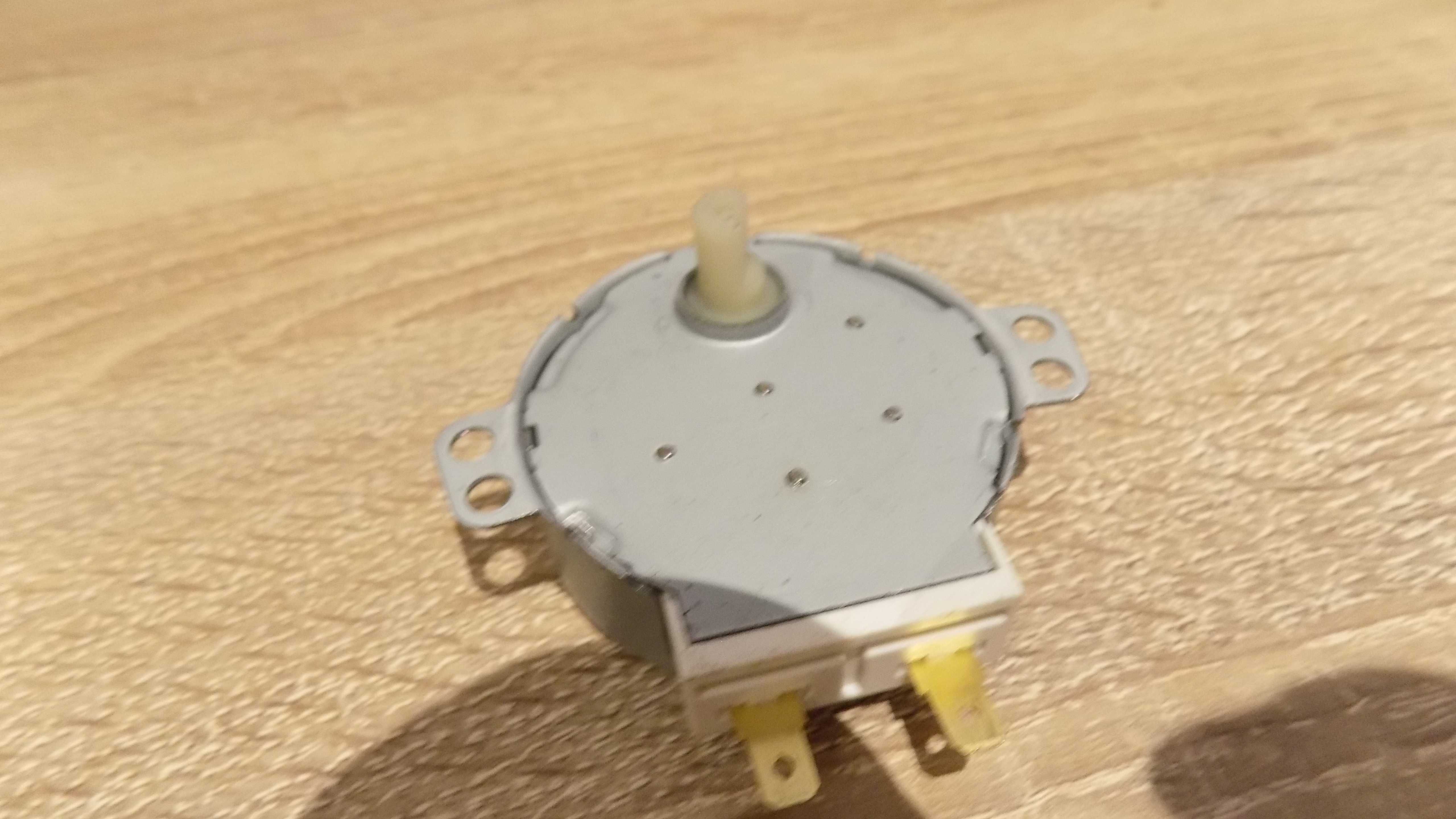 Silnik talerza mikrofali MDS-4A