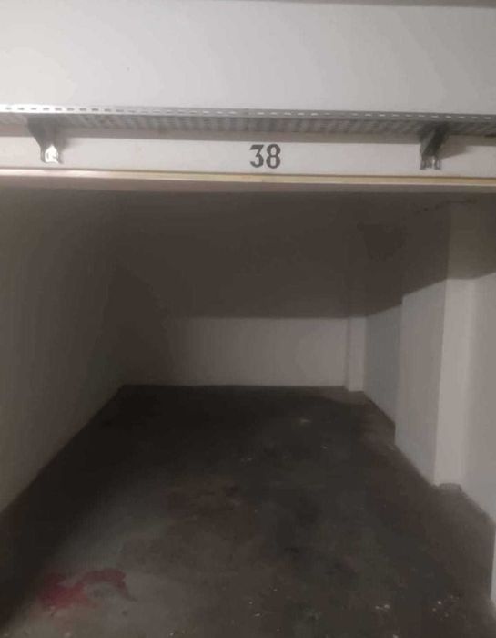 Garagem com 18m2 aluga-se