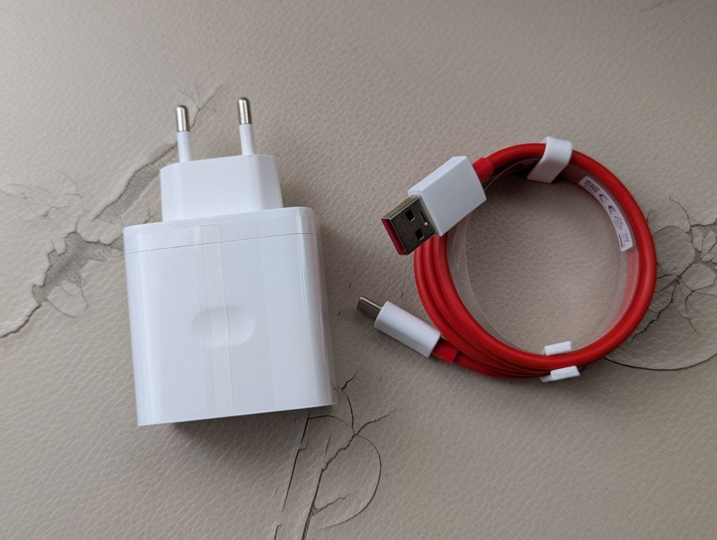 Продам Швидкісний зарядний пристрій Oppo, Realme 100W, SuperVooc.