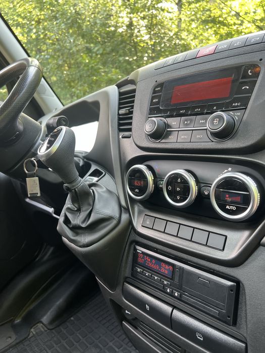 Autolaweta 24/7 wynajem Pomoc drogowa 24h Iveco Daily Auto Pomoc
