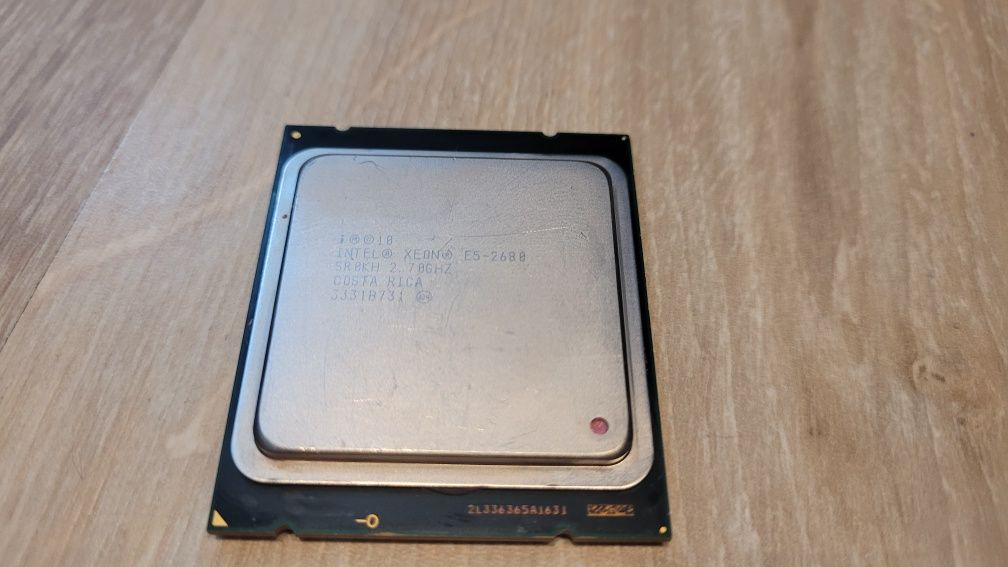 Procesor Intel Xeon E5-2680 SR0KH 2,7 MHz 8 rdzeni