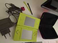 Nintendo DS LITE verde + carregador + extras