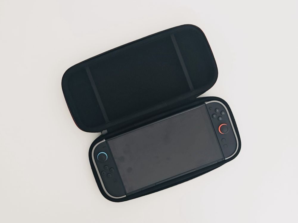 Nintendo Switch 2 + Extras