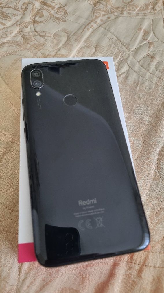 Продам Redmi 7 3/32