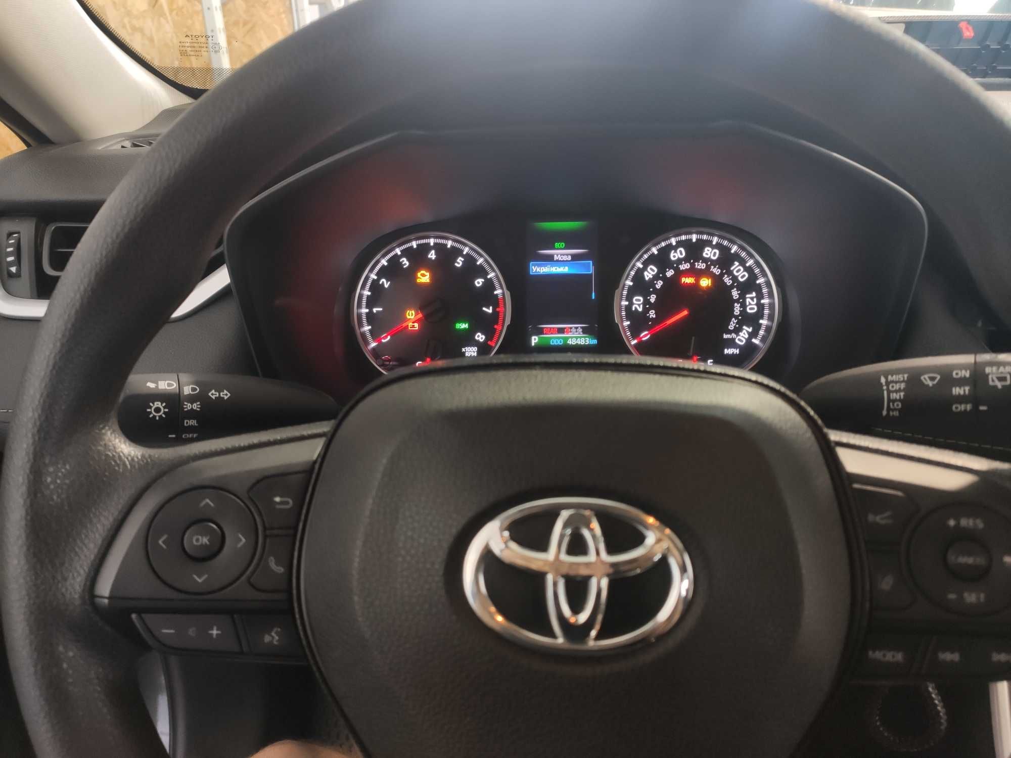 Зміна мови, українізація, русифікація Toyota та Lexus