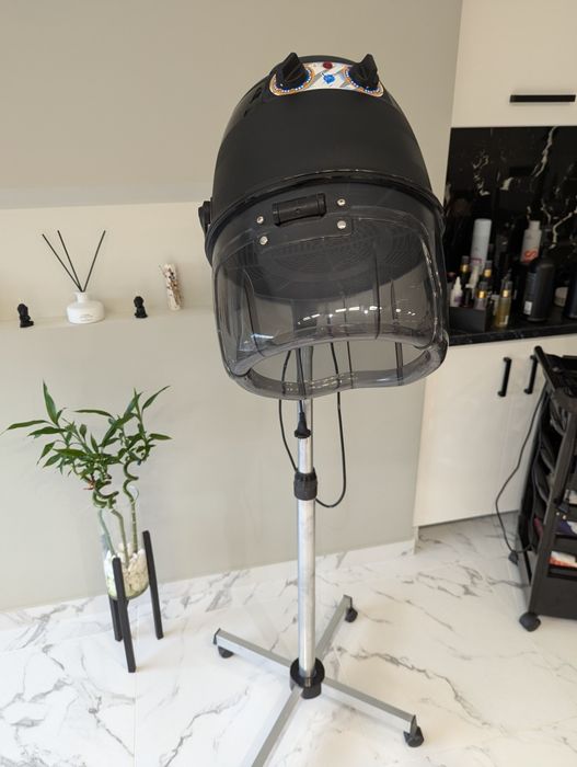 Професійна сушарка для волосся з ковпаком