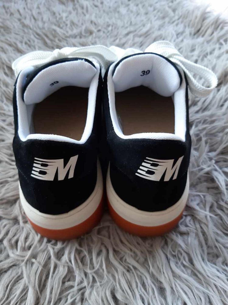 Adidasy Brian Mills