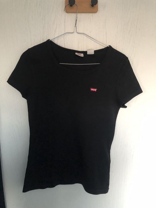 Czarna bawelniana kosxulka levis damska w bdb stanie super modna