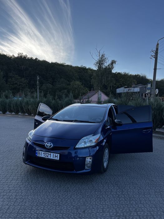 Toyota prius 1.8 гібрид