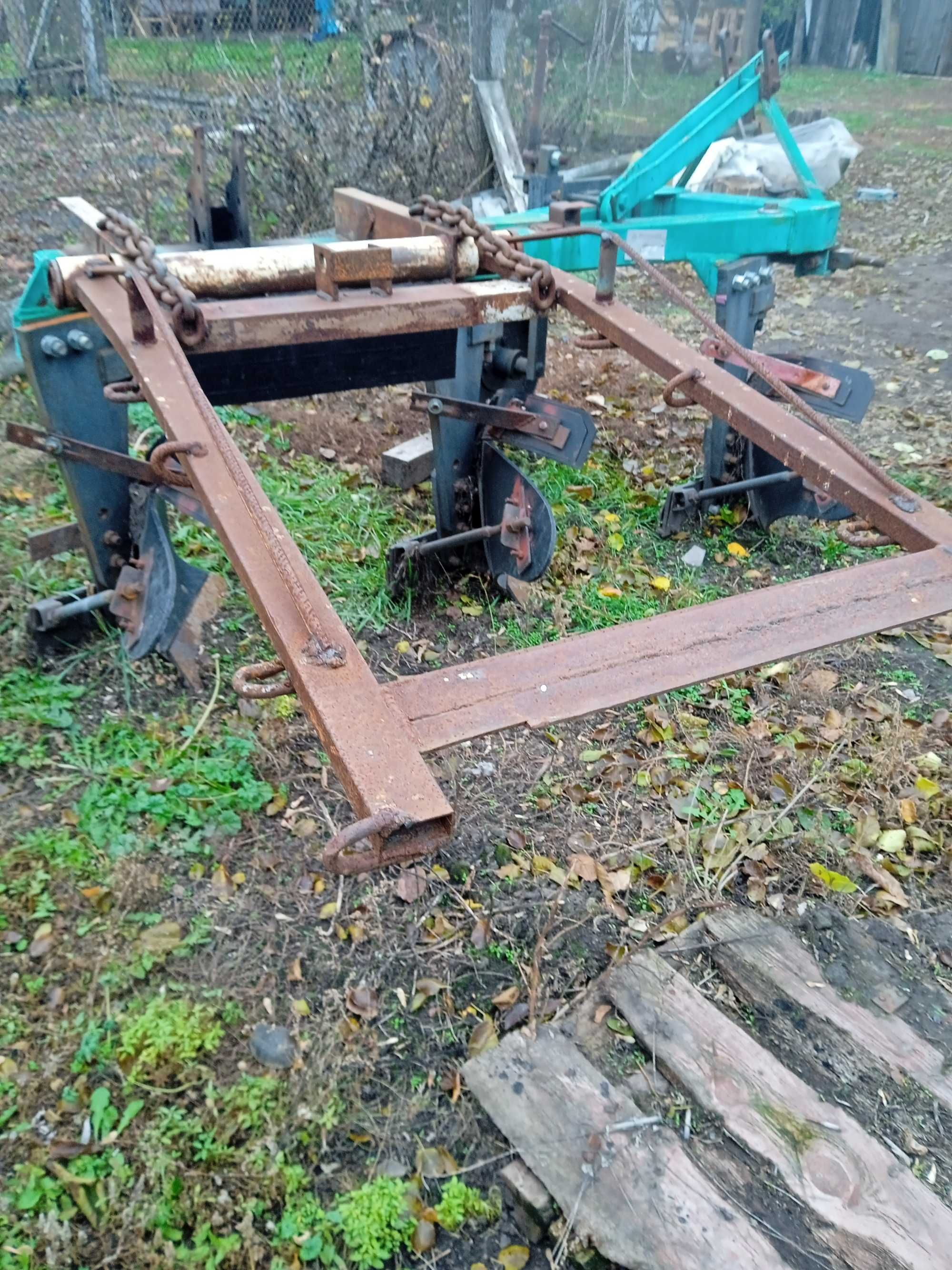 Новий плуг на високих стійках з відвалами текрон і докидачами текрон