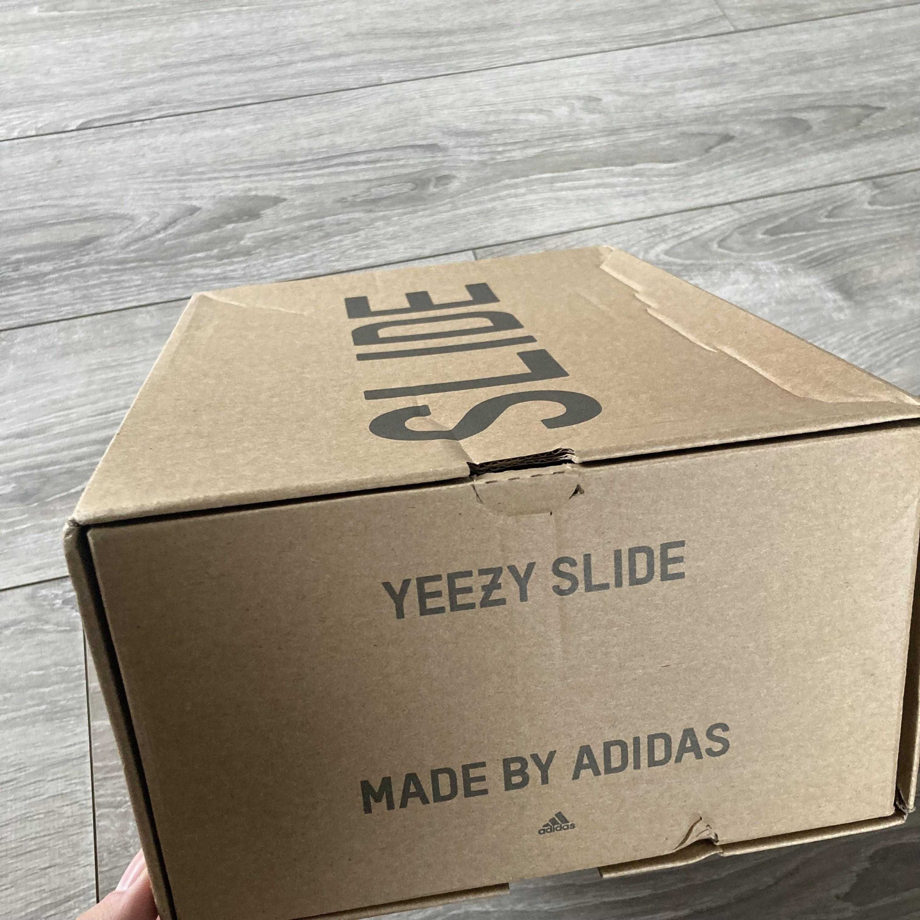 Yeezy Slide Soot 44