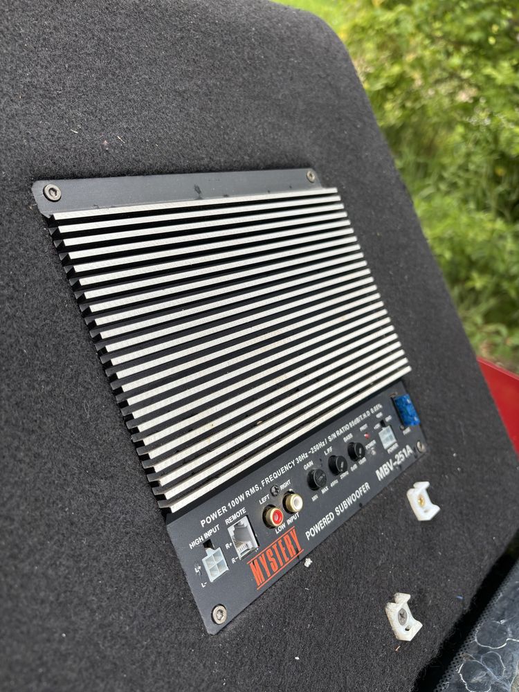 Сабвуфер активный Mystery MBV-301A