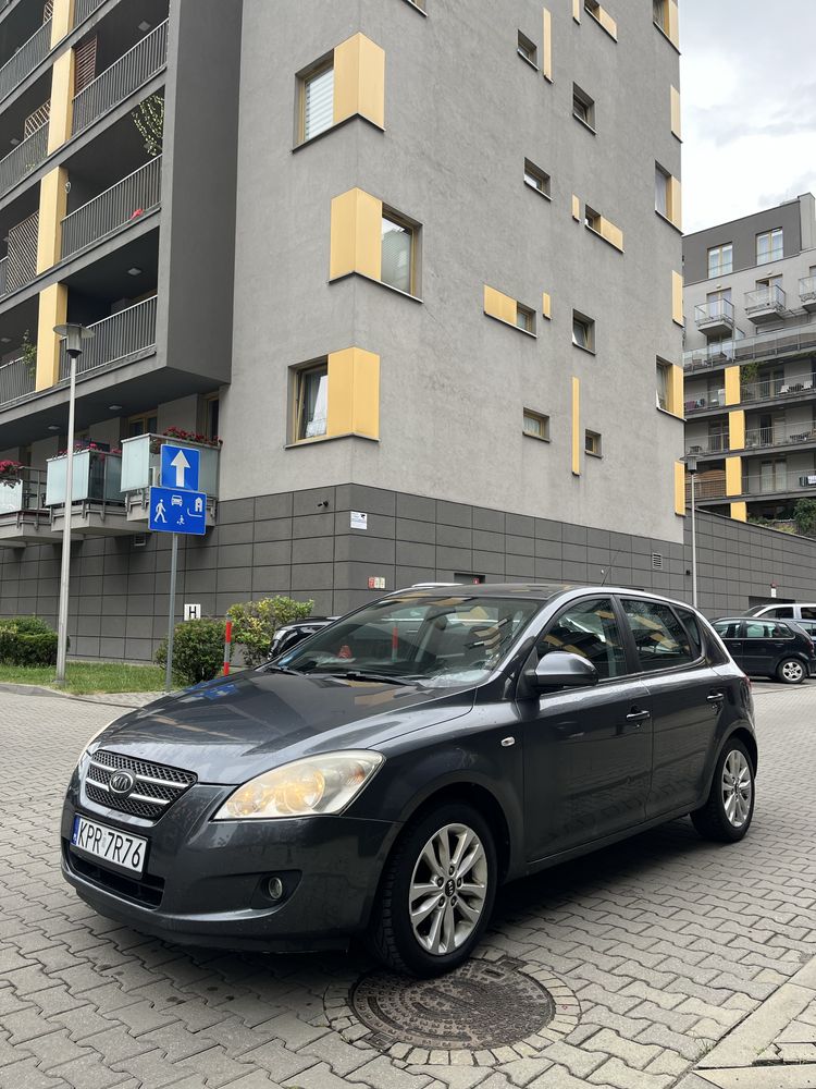 Kia ceed 1,6 2009 rok